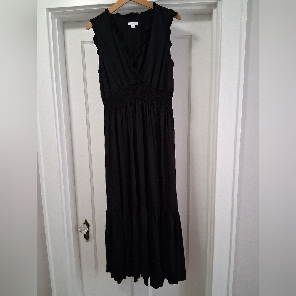 J. Jill V-Neck Black Ruffle Hem Lenzing Viscose Maxi Dress Size Medium